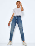 Noisy May MONI Ladies Stonewash Stretch Jeans. Step up your denim style and step into the new season in these Noisy May MONI Ladies Stonewash Stretch Jeans. A high waisted, ankle length, stretch jean with a regular fit and straight legs, in a light stonewash denim.