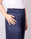 Lottie&Moll WENDY Ladies 3/4 Length Navy Satin Pyjama Pants. A super soft, satin feel, elasticated waist pyjama pant with side pockets. Step into the new season in these Lottie&Moll WENDY Ladies 3/4 Length Navy Satin Pyjama Pants. An essential wardrobe must-have for pairing with summer tops.